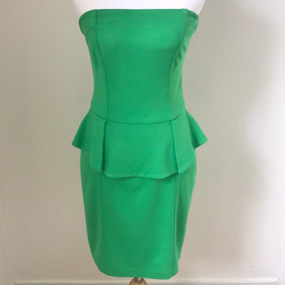 joana baraschi Dresses & Skirts - Joana Baraschi  Green Knit Strapless Dress Sz 6